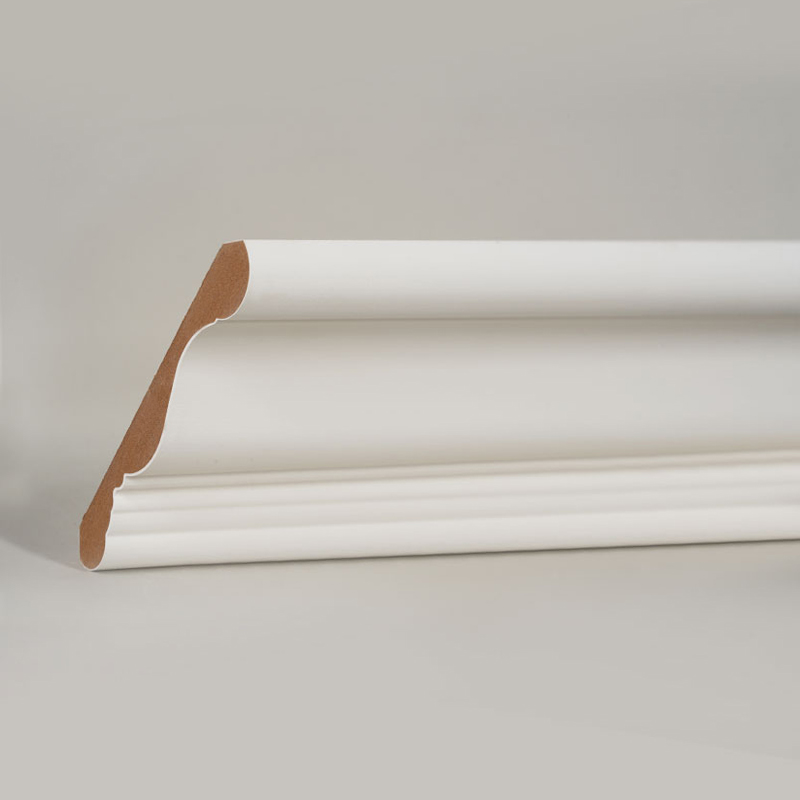 MDF korunková lišta (plniaci základný náter a perleťová biela) 3/5' x 4 1/4'