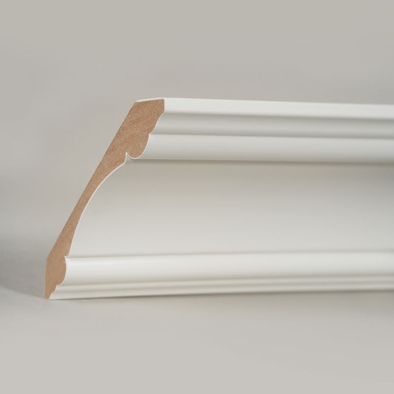 MDF korunková lišta (plniaci základný náter a perleťová biela) 3/4' x 4 3/4'