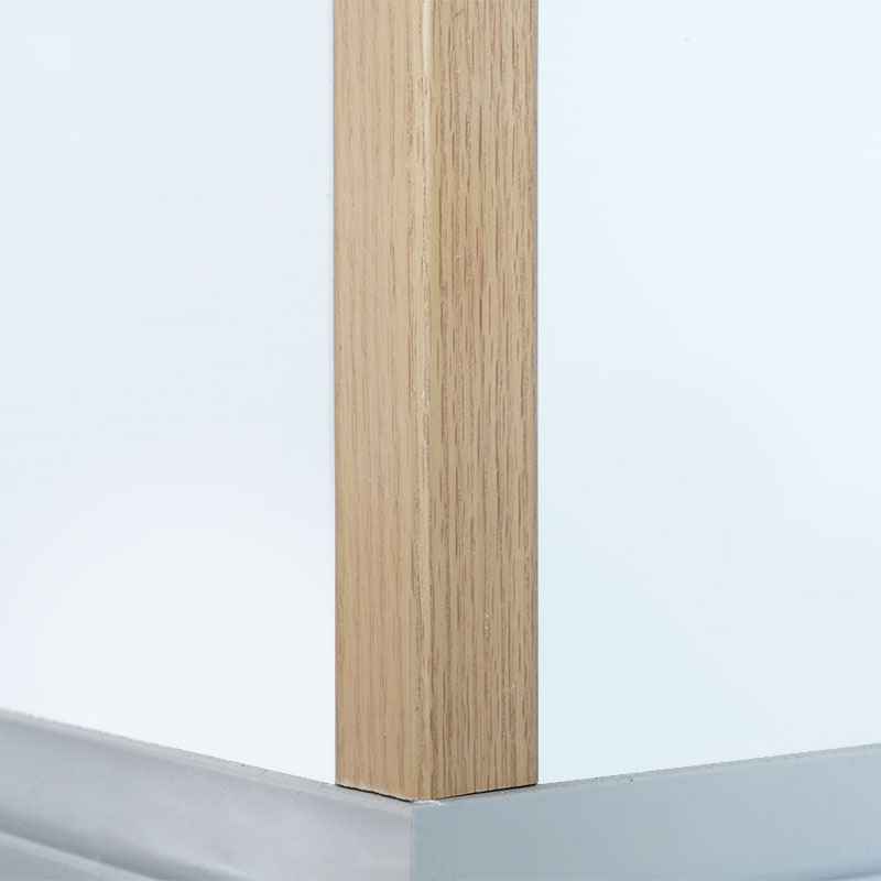 Pravouhlý (90°) prechodový pás z masívneho dreva (obalený červenou dubovou dyhou + farbou) – farba dub 1 1/2' x 1 1/2'