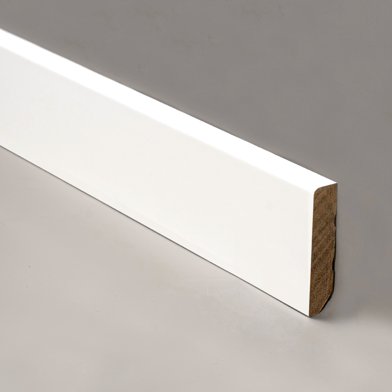 Obkladová doska z masívneho dreva (natretá plnivom a natretá) – biela 1/2' x 2 3/8'